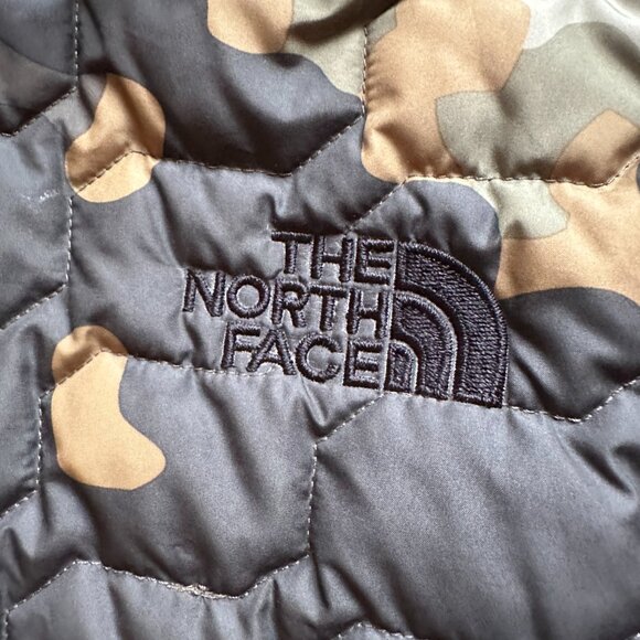 The North Face Thermoball Hoodie - Rare Camo - Men's Large - Picture 9 of 11